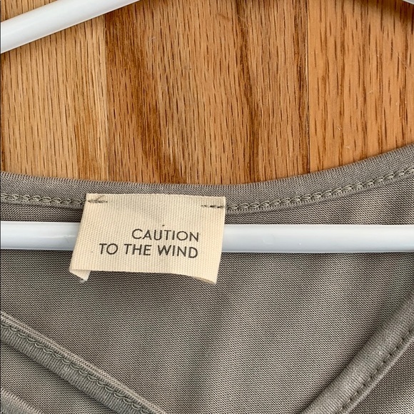 Grey top - Picture 2 of 3